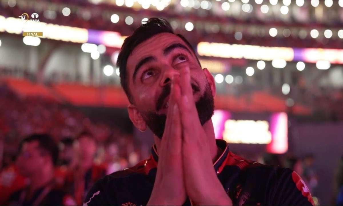 Viral: Delhi Capitals' All-Rounder Admits 'Fanboy Crime' in Front of Virat Kohli!